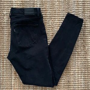 Levi’s 311 Shaping Skinny - Black jeans